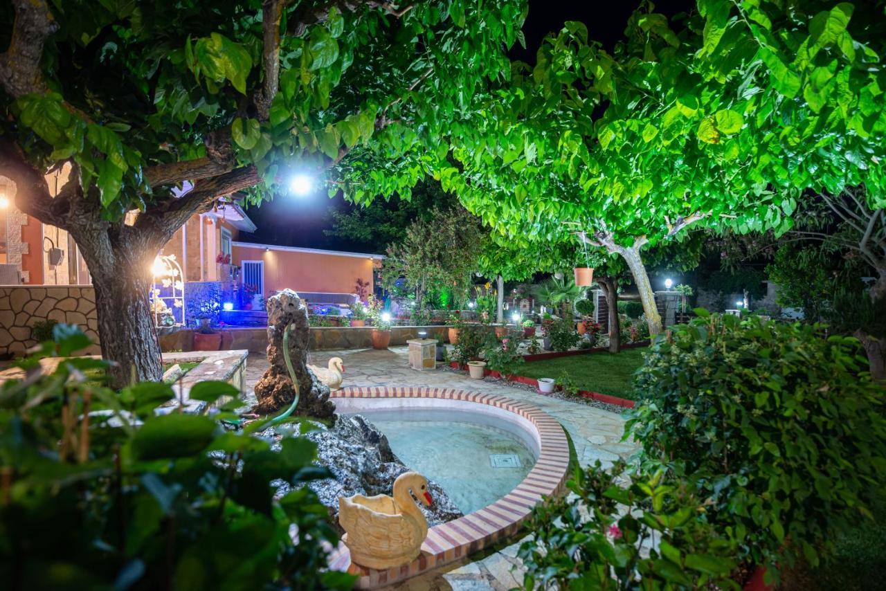 Rock Garden Villa Marantochori Exterior photo