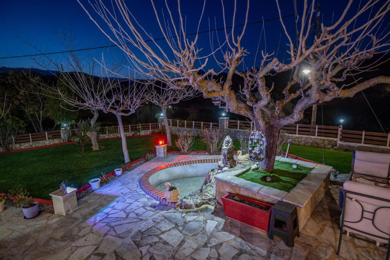 Rock Garden Villa Marantochori Exterior photo